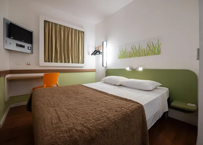 Ibis Budget - Super Economico Hotel 2*